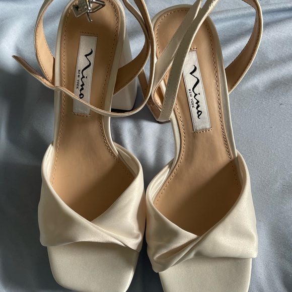 Nina ivory satin Stacie platform heel wedding, prom, homecoming, shower - Picture 11 of 11